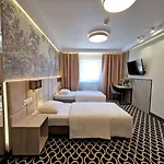 Citi Hotel's Warszawa-falenty Рашин
