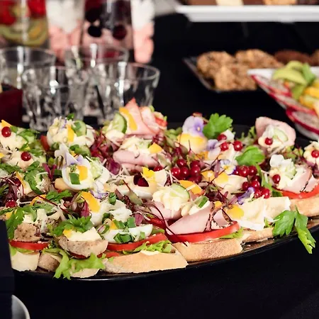 Citi Hotel's Warszawa-falenty ベッド・アンド・ブレックファスト 3*